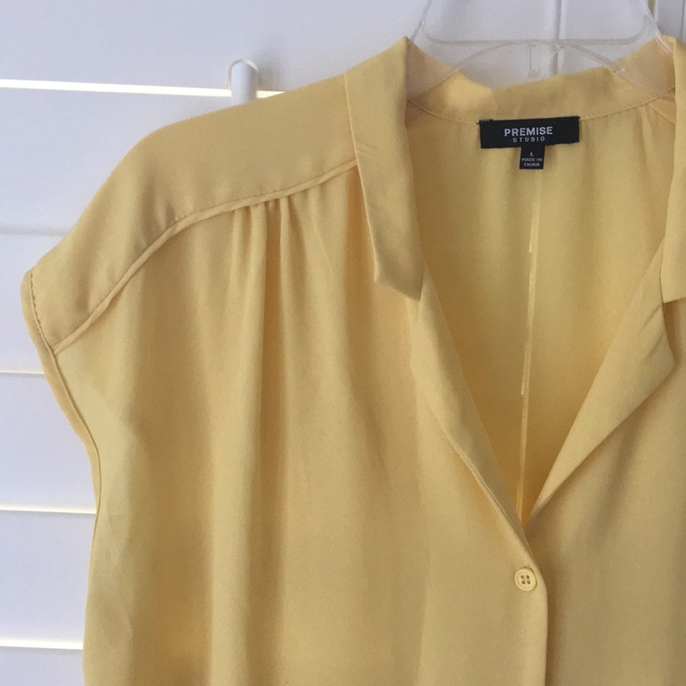 Yellow button front blouse - Picture 3 of 5